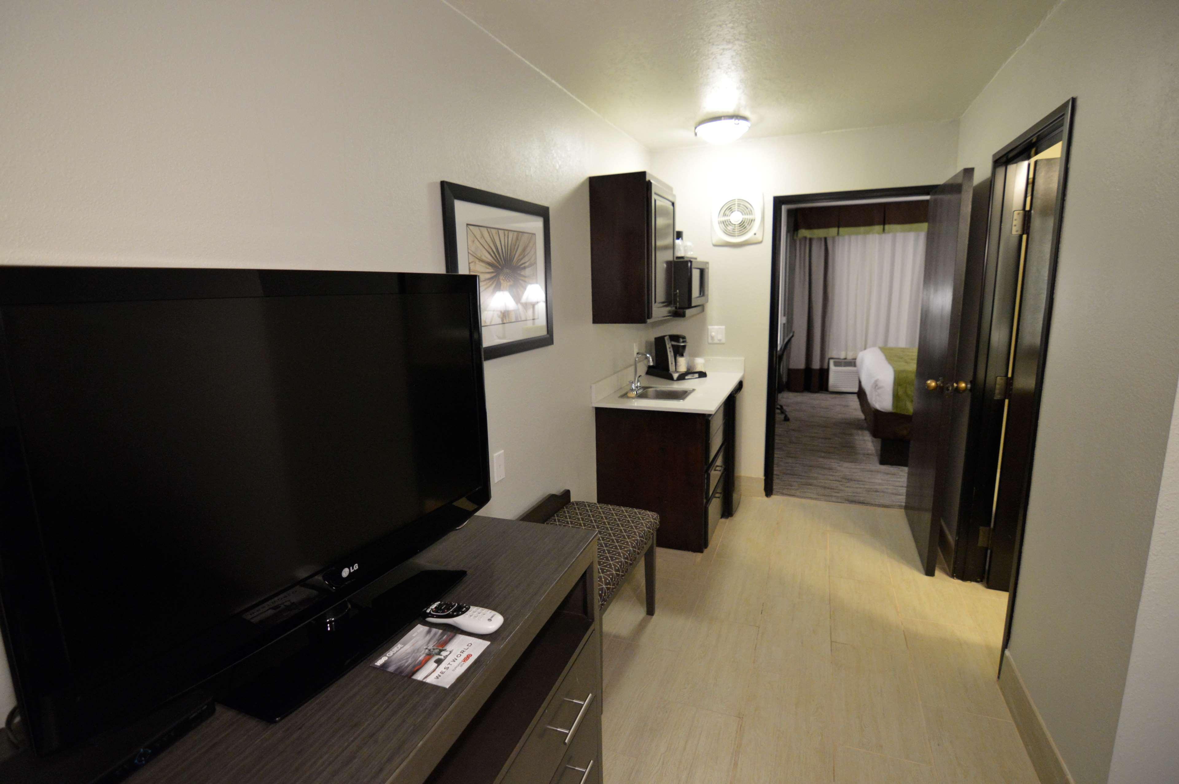 Best Western Plus Liberal Hotel & Suites Dış mekan fotoğraf