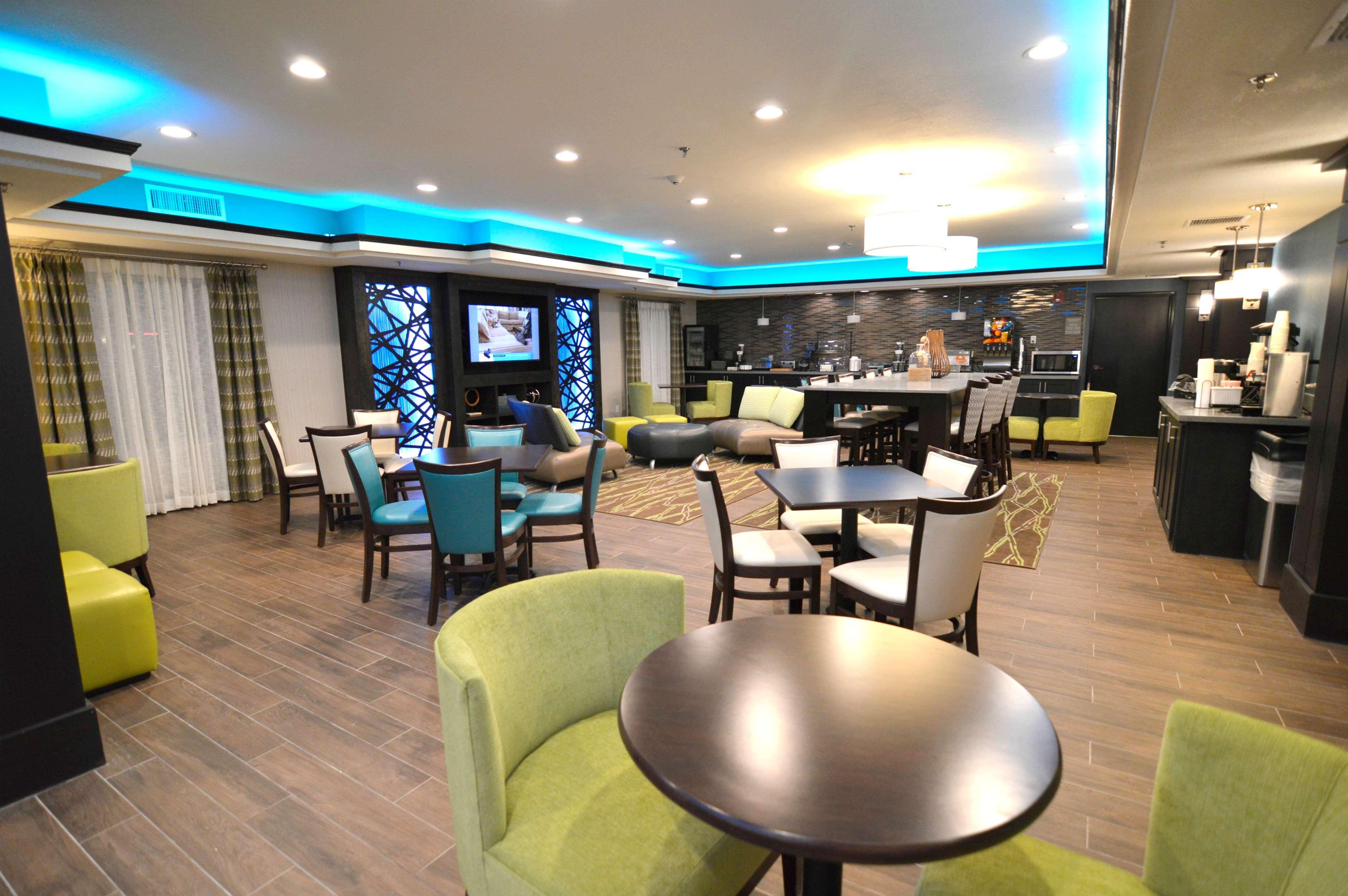 Best Western Plus Liberal Hotel & Suites Dış mekan fotoğraf
